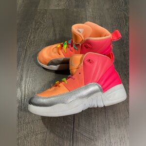 JORDAN 12 Retro Girls Sneakers